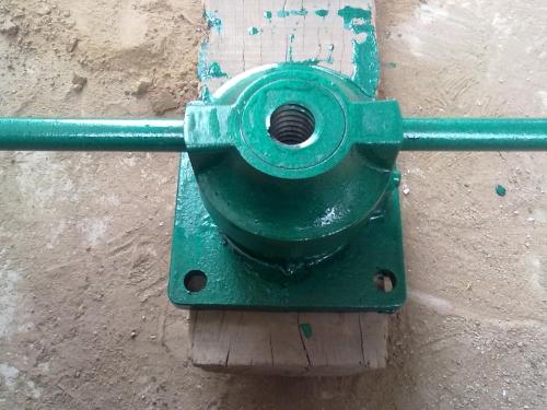 手推式螺杆启闭机